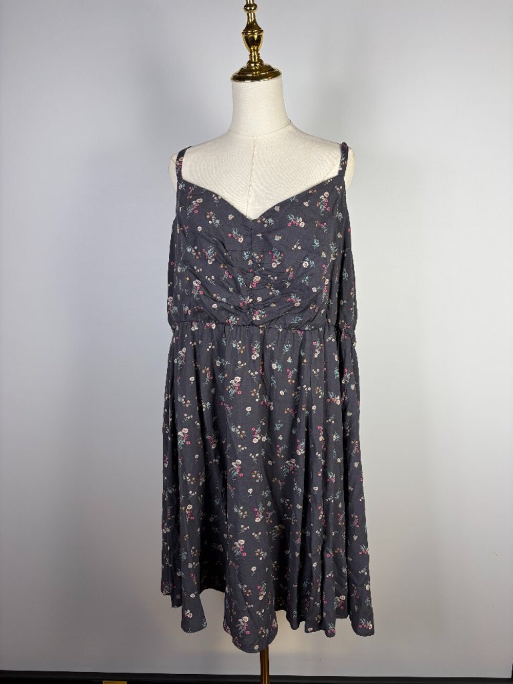 Torrid Mini Challis Skater Dress Size 3 3X 22-24 Gray with Floral Print